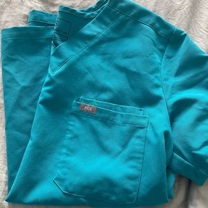 Figs scrub shirt size XS
